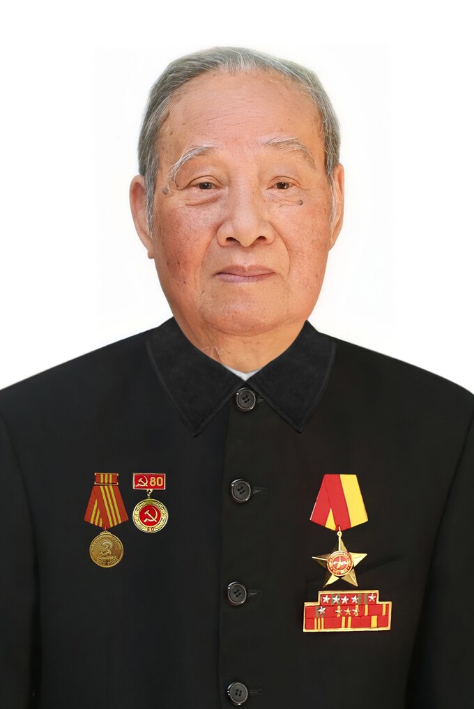 Đồng chí Vũ Oanh - Cán bộ Lão thành cách mạng, nguyên Ủy viên Bộ Chính trị, nguyên Chủ tịch Hội GDCSSKCĐ Việt Nam