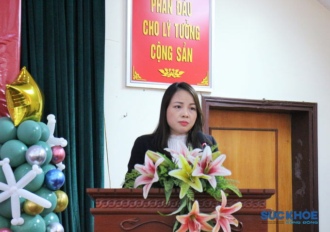 Bà Trần Thị Dần - Tổng Thư ký Tạp chí Sức Khỏe Cộng Đồng phát biểu tại chương trình