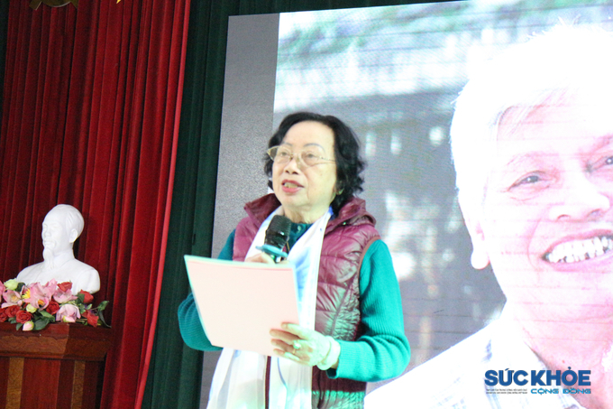 Đọc bài thơ chúc mừng cho bà Nguyễn Thị Thương - Phó Viện trưởng DSTT sáng tác và thể hiện
