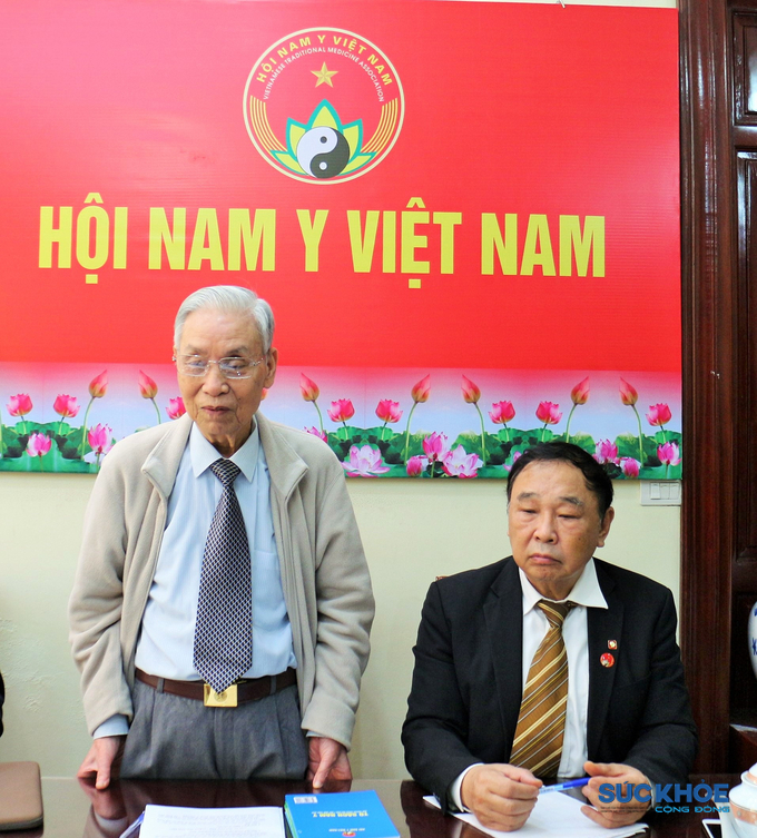 Thầy thuốc ưu tú, Lương y, Dược sỹ chuyên khoa 2 Nguyễn Đức Đoàn - Nguyên Chủ tịch Hội Nam y Việt Nam phát biểu tại cuộc họp