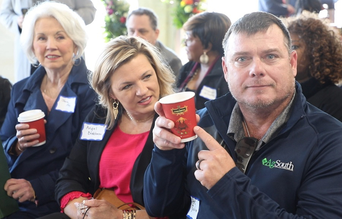Cà phê King Coffee được phục vụ tại lễ động thổ dự án nhà máy đắp lốp và tái chế lốp xe tại tiểu bang Nam Carolina