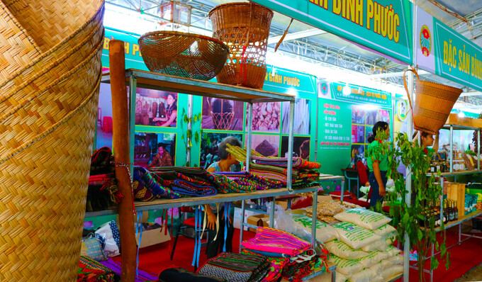 Các sản phẩm mây tre đan, dệt thổ cẩm, đặc sản ẩm thực Bình Phước (nguồn binhphuoc.gov.vn)