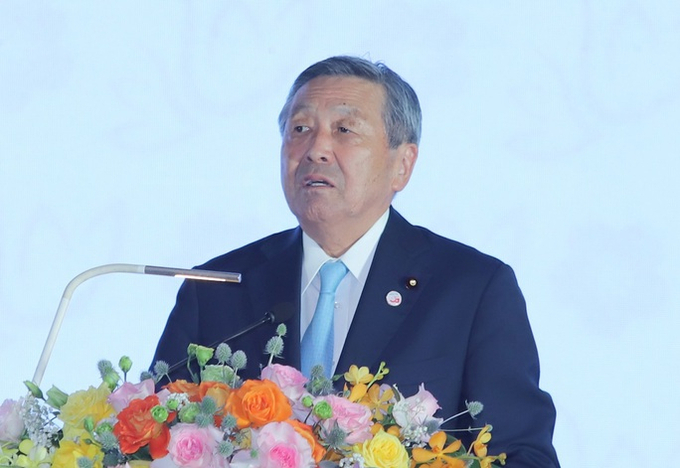 Ông Hayashi Motoo, Tổng thư ký Liên minh nghị sĩ hữu nghị Nhật Bản - Việt Nam phát biểu tại hội nghị