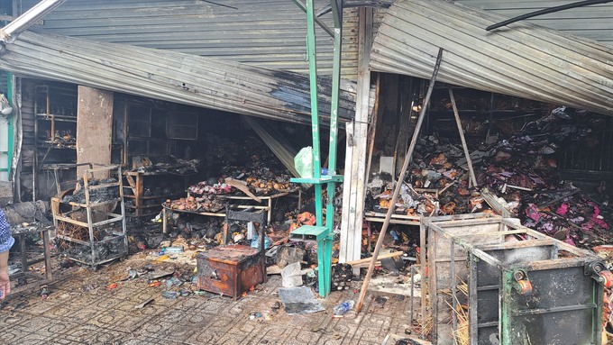 Hiện trường vụ cháy ở chợ Dương Đông, TP Phú Quốc. Ảnh: Báo Lao động