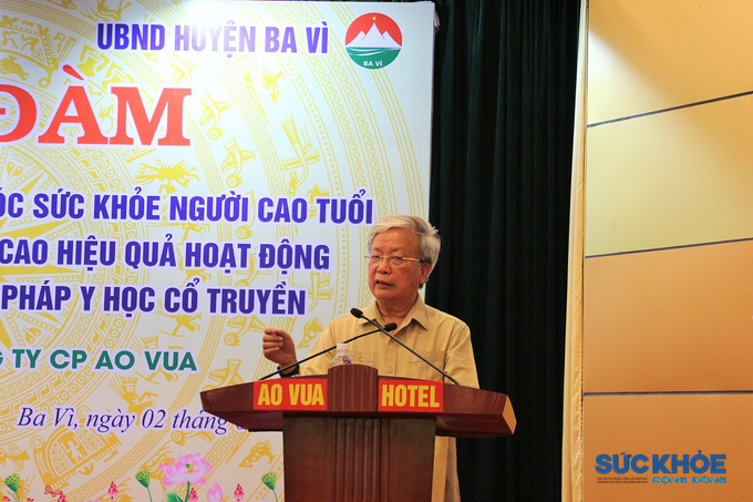 Ông Nguyễn Hồng Quân - Nguyên Ủy viên Ban Chấp hành Trung ương Đảng, nguyên Bộ trưởng Bộ Xây dựng, Chủ tịch Trung ương Hội GDCSSKCĐ Việt Nam phát biểu tại tọa đàm