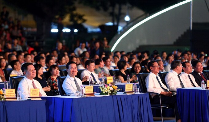 Chủ tịch nước Võ Văn Thưởng cùng Lãnh đạo TW và địa phương tham dự buổi lễ (ảnh: Thiên Thanh)