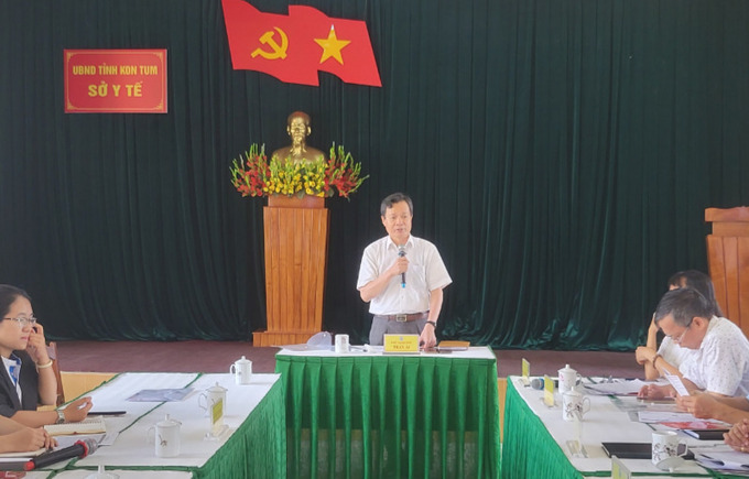 BS.CKII Trần Ái, Phó Giám đốc Sở Y tế phát biểu chỉ đạo tại cuộc họp