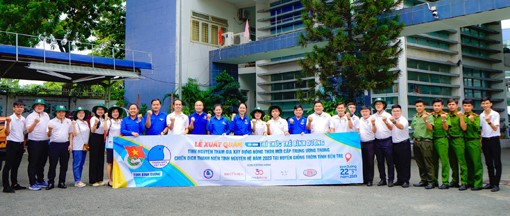 Đội hình 30 trí thức trẻ Bình Dương tham gia hỗ trợ xây dựng nông thôn mới tại tỉnh Bến Tre