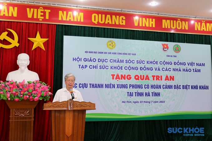 Đồng chí Nguyễn Hồng Quân - Nguyên Ủy viên Ban Chấp hành Trung ương Đảng, nguyên Bộ trưởng Bộ Xây dựng, Chủ tịch Hội GDCSSKCĐ Việt Nam phát biểu tại chương trình tri ân