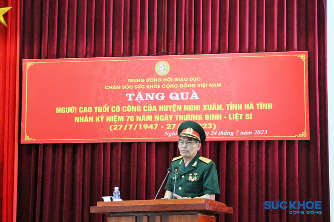 Đại tá Tạ Quang Vinh - Tổng thư ký Trung ương Hội GDCSSKCĐ Việt Nam phát biểu tại chương trình