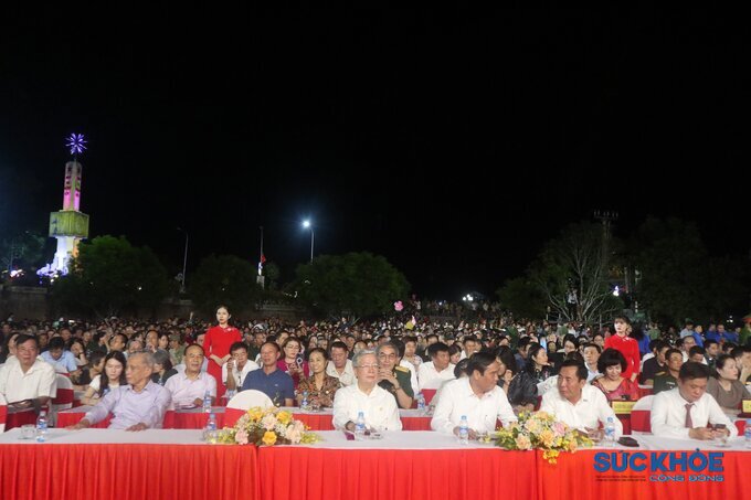 Lãnh đạo Trung ương Hội Giáo dục chăm sóc sức khỏe cộng đồng Việt Nam cùng lãnh đạo Ban, Bộ, Ngành Trung ương tham dự chương trình nghệ thuật “Cõi thiêng Đồng Lộc - Nối mạch ngàn năm”