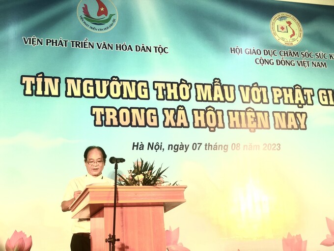 Ông Trần Văn Nam – Viện trưởng Viện Phát triển Văn hóa Dân tộc phát biểu tại Diễn đàn  