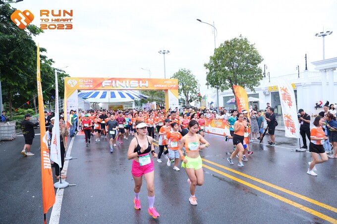 Gần 1.500 vận động viên tham gia giải Run to Heart 2023