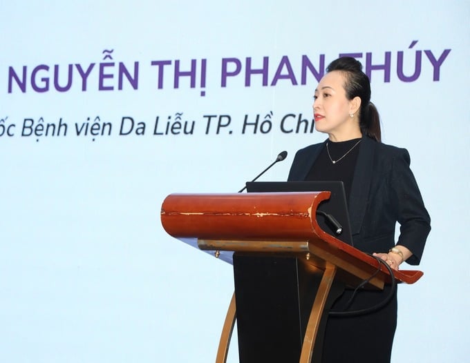 BS.CKII Nguyễn Thị Phan Thuý - Phó Giám đốc Bệnh viện Da Liễu TP.HCM phát biểu khai mạc