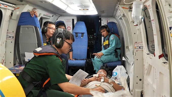 3 bệnh nhân được vận chuyển cấp cứu bằng trực thăng về đất liền