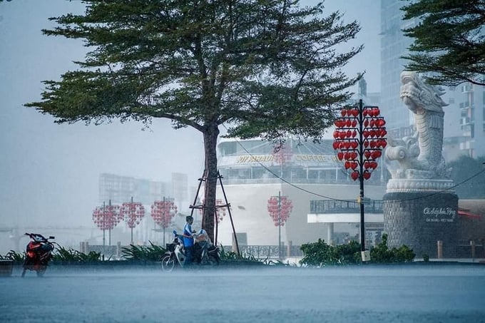 Mưa lớn tại Đà Nẵng gây ngập nhiều con phố
