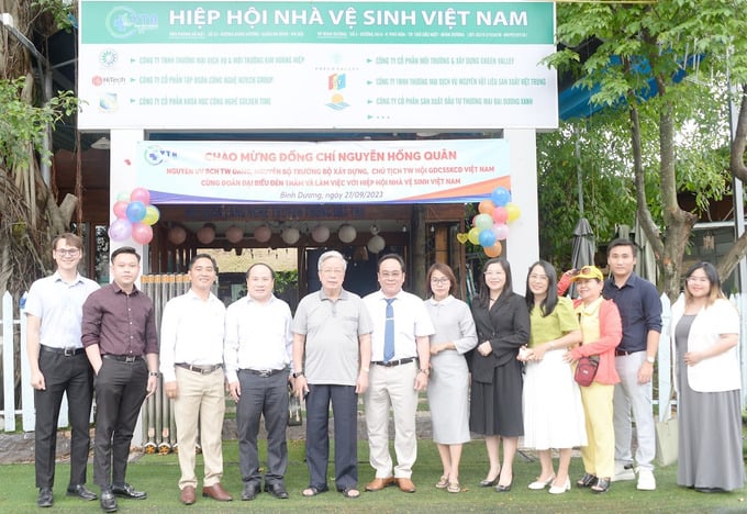 ông Nguyễn Hồng Quân - Chủ tịch Trung ương Hội GDCSSKCĐ thăm HHNVS Việt Nam tại Bình Dương