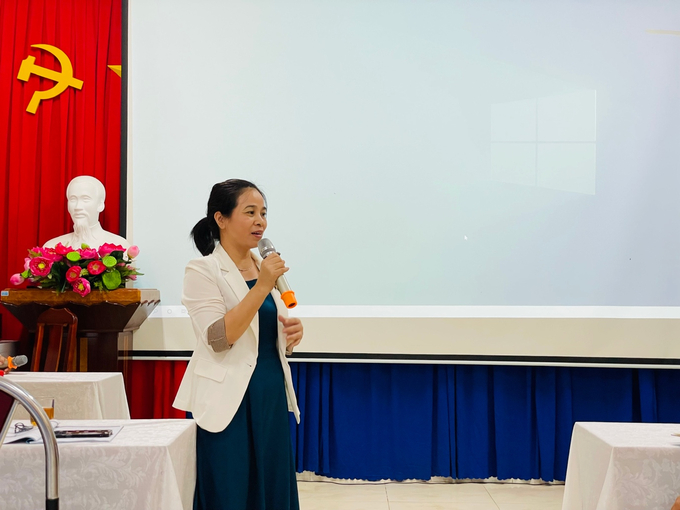 BS.CKII Đỗ Thị Nguyên - Phó Giám đốc Sở Y tế, Phó Trưởng Ban Bảo vệ chăm sóc sức khoẻ cán bộ tỉnh phát biểu tại Hội thảo