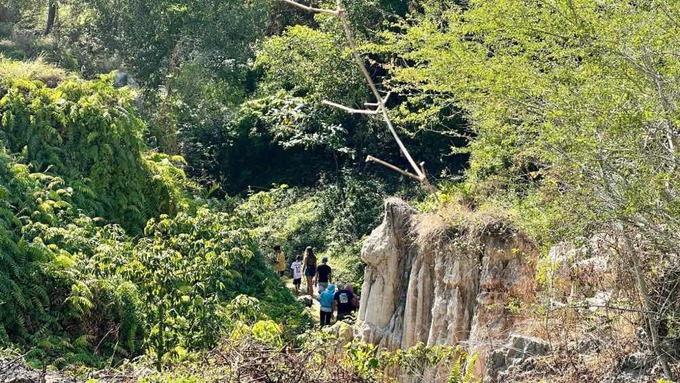 Khu vực dòng chảy Suối Tiên. Ảnh: LĐO