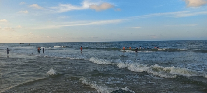  Vùng biển khu vực hai em học sinh bị đuối nước khi tắm biển. Ảnh: Báo Thừa Thiên Huế