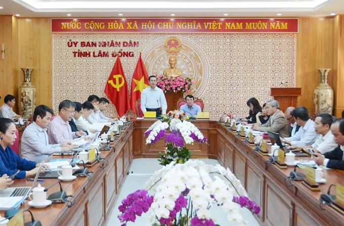 Đoàn công tác của Bộ GDĐT làm việc với UBND tỉnh Lâm Đồng về tình hình triển khai Nghị quyết 29. Ảnh: Trung tâm truyền thông và sự kiện