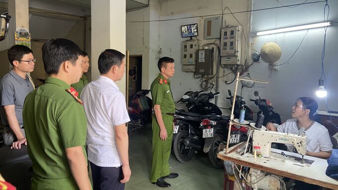 Lãnh đạo phường Đông Vệ kiểm tra công tác phòng cháy, chữa cháy tại chung cư Đông Phát.