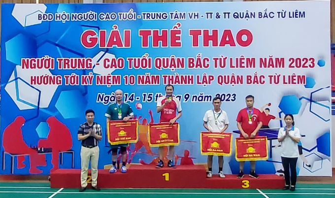 Hội NCT và Hội Cựu chiến binh phường Phú Diễn tham gia Giải thể thao Người trung – cao tuổi Quận Bắc Từ Liêm
