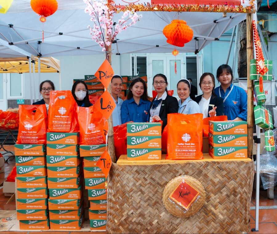Chương trình “Phiên chợ Xuân” là một trong nhiều hoạt động từ thiện của Bệnh viện Đa khoa tỉnh Thanh Hoá