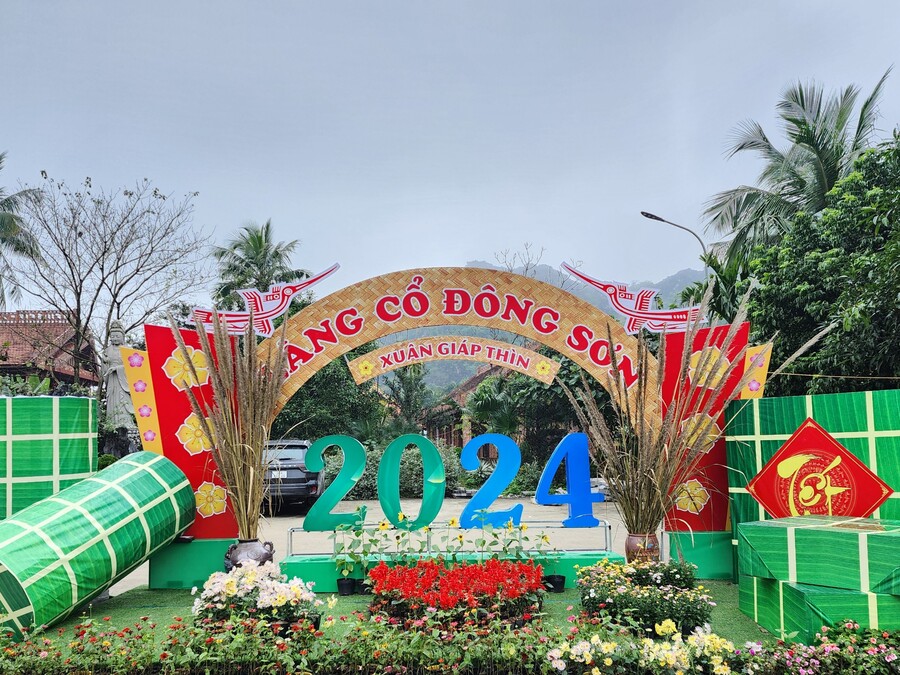 Chương trình “Tết xưa, Làng cổ” xuân Giáp Thìn 2024 do thành phố Thanh Hóa tổ chức, diễn ra từ ngày 4/2 đến hết ngày 14/2 (tức ngày mồng 5 tháng Giêng, năm Giáp Thìn) tại làng cổ Đông Sơn.