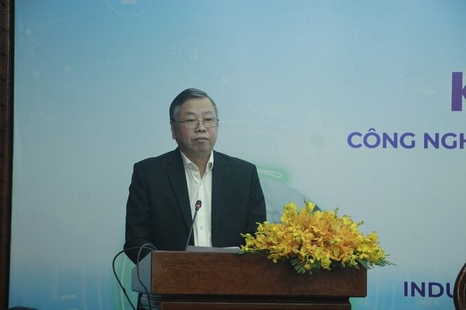 Ông Huỳnh Anh Minh - Phó chủ tịch UBND tỉnh Bình Phước phát biểu tại buổi họp báo