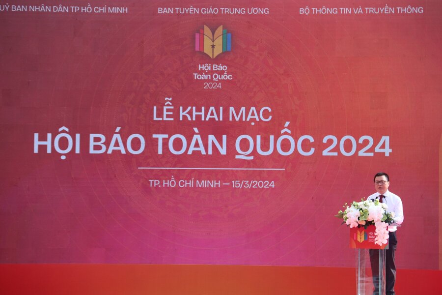 Ông Lê Quốc Minh - Chủ tịch Hội Nhà báo Việt Nam phát biểu khai mạc Hội Báo