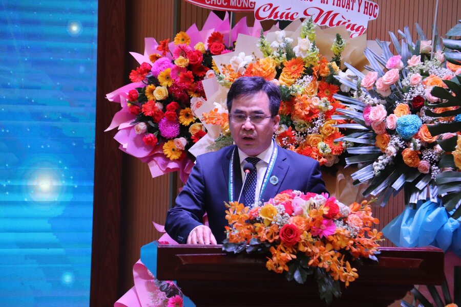 PGS.TS Ngô Quốc Đạt – Phó Hiệu trưởng phụ trách trường Đại học Y Dược TP.HCM phát biểu tại hội nghị