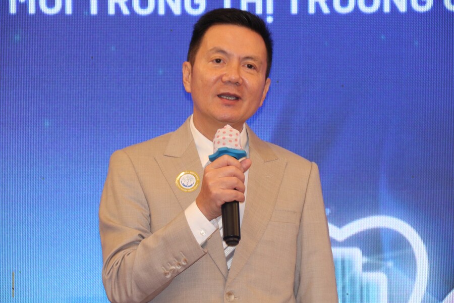 BS Phan Thanh Hào - Chủ tịch Bệnh viện Quốc tế DNA phát biểu tại chương trình