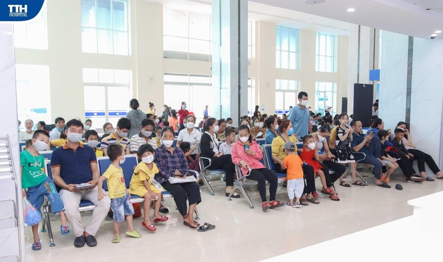 Đây là năm thứ 3 Bệnh viện Đa khoa TTH Hà Tĩnh tổ chức khám và phẫu thuật dị tật cho các trẻ khuyết tật tại Hà Tĩnh.