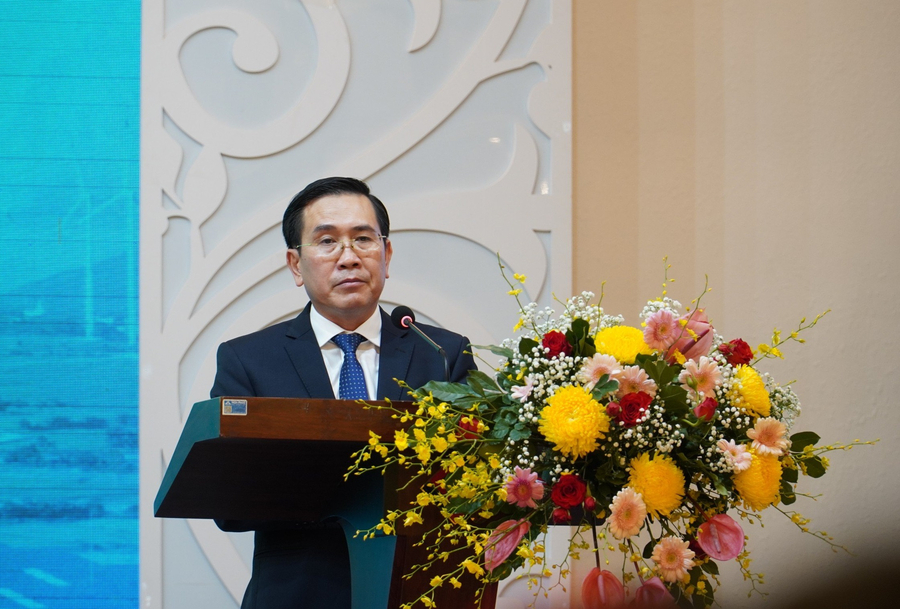 Ông Phạm Văn Hậu, Chủ tịch HĐND tỉnh Ninh Thuận phát biểu tại hội thảo