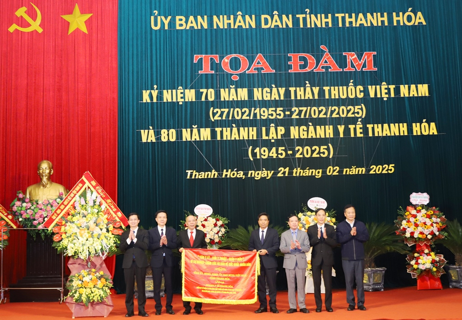 Lãnh đạo tỉnh Thanh Hóa biểu dương ngành Y tế