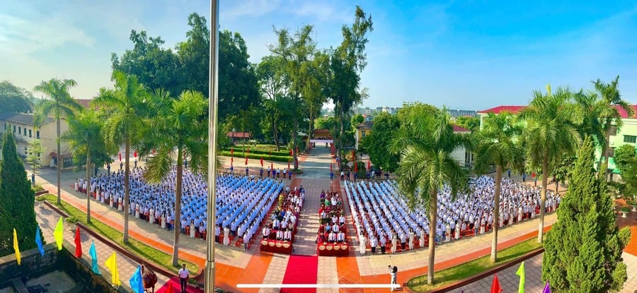 Toàn cảnh giờ sinh hoạt giữa giờ của trường THPT Hùng Vương