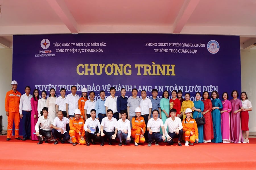 Chương trình “Tuyên truyền bảo vệ hành lang an toàn lưới điện, an toàn phòng chống cháy nổ, phòng ngừa tai nạn điện trong dân”