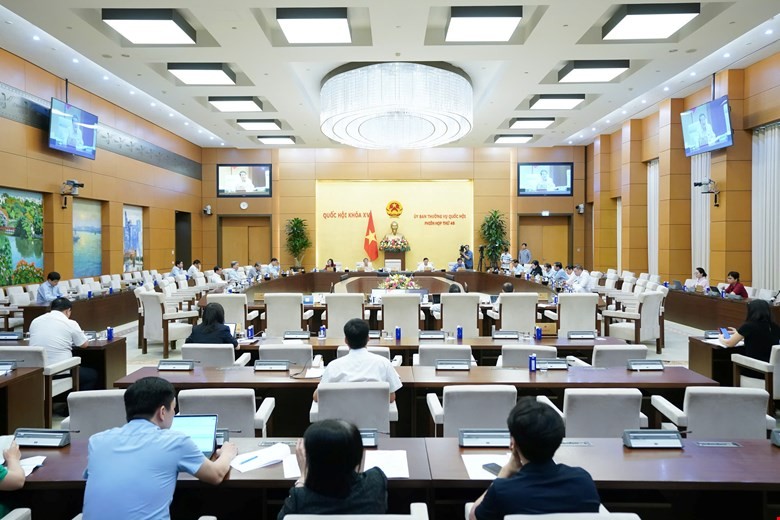 khang-dinh-can-cu-ap-thue-tieu-thu-dac-biet-voi-nuoc-giai-khat-co-duong1749020505-3470