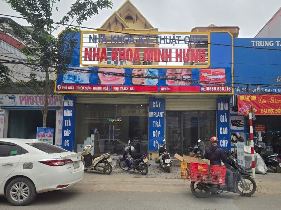 Nha khoa Minh Hưng tại 339 Triệu Quốc Đạt, thị trấn Triệu Sơn, huyện Triệu Sơn