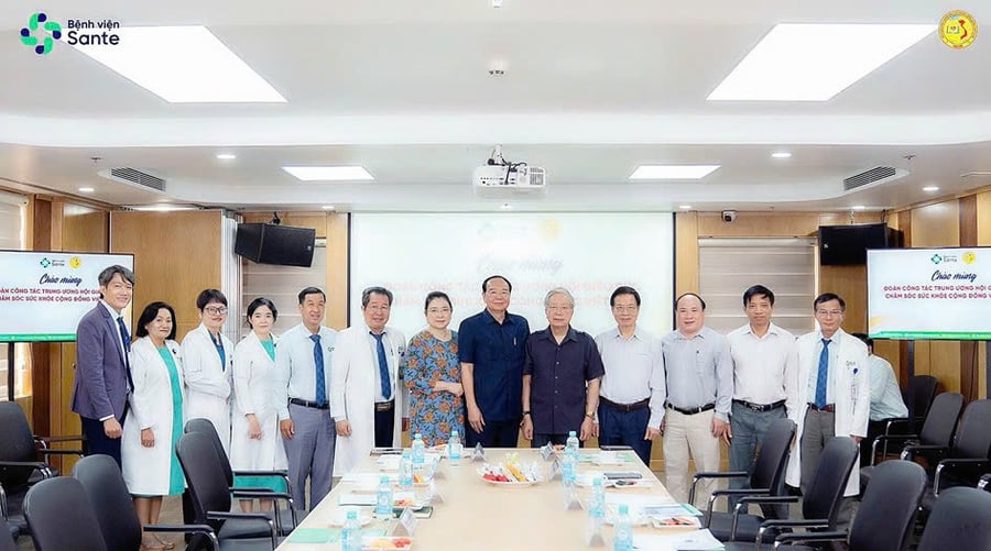Đoàn công tác Trung ương hội VACHE thăm, làm việc với bệnh viện Sante và các đơn vị trực thuộc tại miền Nam