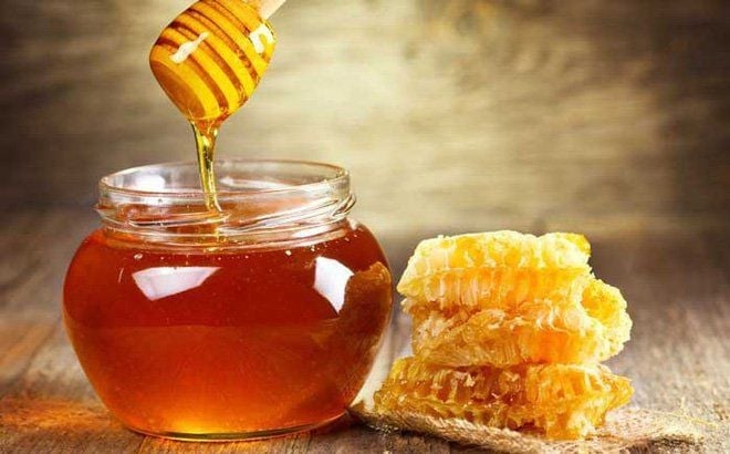 Mật ong là một trong những thực phẩm không bao giờ hết hạn nếu được bảo quản tốt.