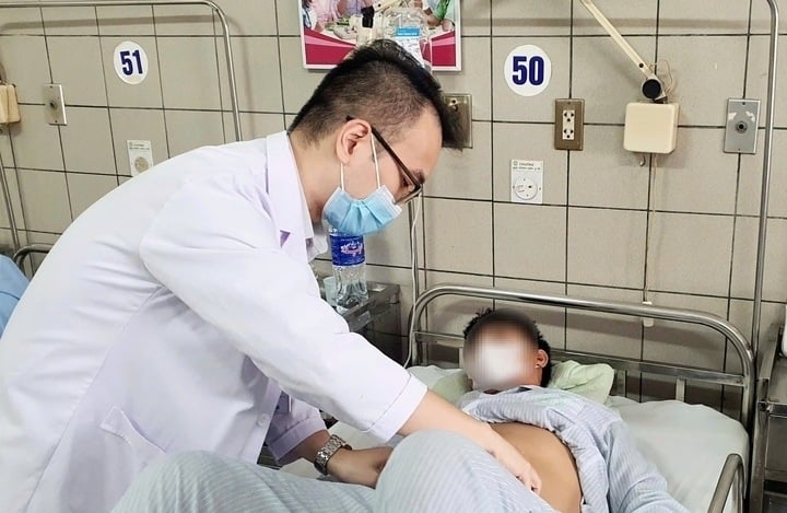 Bệnh nhân đang được điều trị tại bệnh viện Bạch Mai.