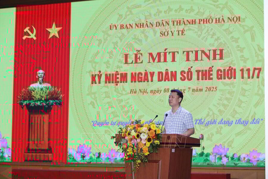 Cục trưởng Cục Dân số, Bộ Y tế Lê Thanh Dũng phát biểu tại lễ mít tinh. Ảnh: Nguyễn Cúc-TTXVN