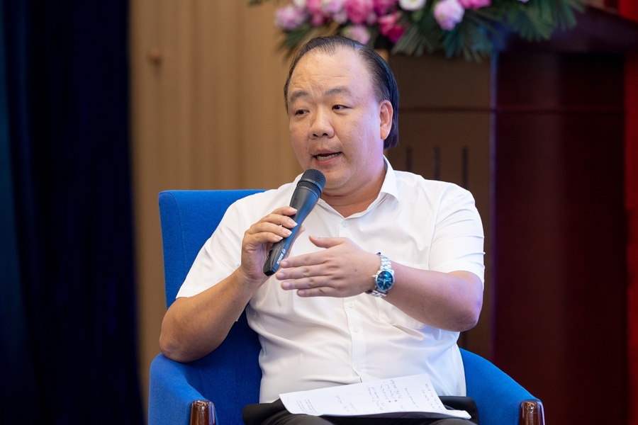 Ông Trần Hữu Linh nhấn mạnh việc phải truy xuất để xác thực nguồn gốc hàng hoá và truy xuất để quản lý hàng hóa - Ảnh: VGP/HM