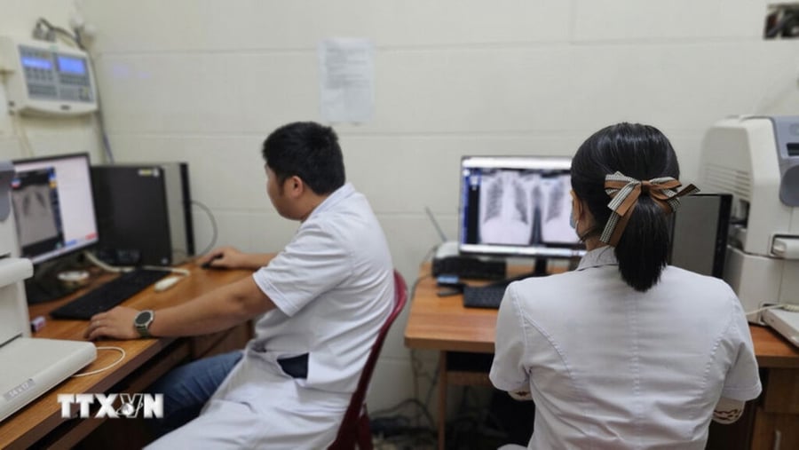 Các trạm y tế được đầu tư đầy đủ các khoa, phòng, trang thiết bị y tế cần thiết để đáp ứng yêu cầu chăm sóc sức khỏe ban đầu cho người dân. Ảnh minh họa: Mai Trang - TTXVN