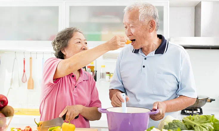 Khi bước vào tuổi xế chiều, nhu cầu về vitamin tổng hợp của người cao tuổi sẽ có thay đổi đáng kể