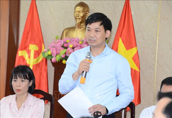 Phó Chủ tịch UBND tỉnh Quảng Ninh Nguyễn Văn Công thông tin về vụ lật tàu