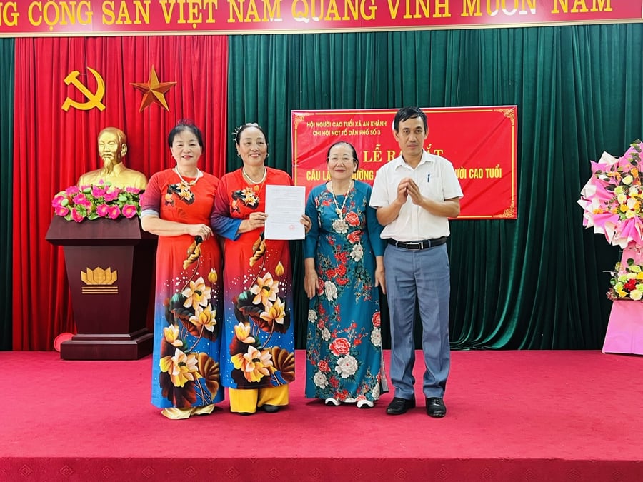 Câu lạc bộ Dưỡng sinh kinh lạc vừa chính thức ra mắt tại xã An Khánh (Hoài Đức, Hà Nội), một nỗ lực nhằm mở rộng chăm sóc sức khỏe người cao tuổi tại địa phương