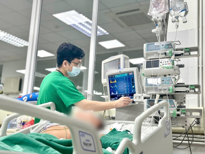Bệnh nhân điều trị tại Bệnh viện Bệnh nhiệt đới Trung ương